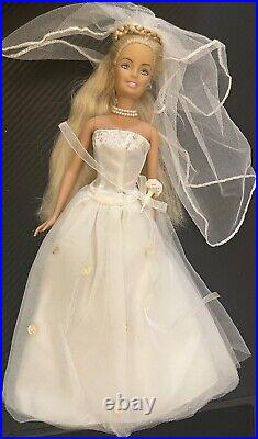 Huge Vintage 90s-2K Barbie Wedding Lot +Case, 4 Dolls, 11 Dresses + Accessories