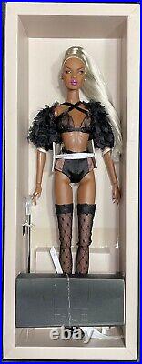 IT Vanity & Glamour Nadja Rhymes Heirloom Collection MINT OPEN & DISPLAYED