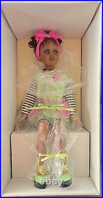 Jan McLean GRACE Vinyl doll 21 seated MINT withCOA & hangtag 171/3500 WOW