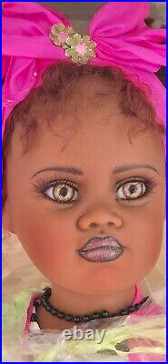 Jan McLean GRACE Vinyl doll 21 seated MINT withCOA & hangtag 171/3500 WOW