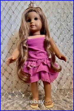 Kanani, ? American Girl of the Year? Beautiful hair and tiara? Lightly used