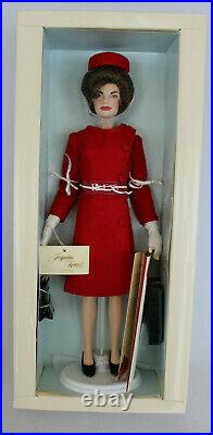 LE 200 Red Valentine Suit Outfit COA Franklin Mint Jackie Kennedy Vinyl 15 Doll