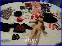Lot American Girl Pleasant Company Molly McIntire doll, outfits, accessories