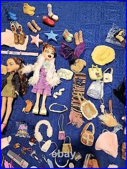 Lot Vintage 2001 BRATZ = 5 Dolls + Clothing Shoes Accessories AS IS