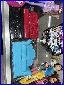 Lot of 10 Monster High Dolls 2 Sofas And Random Box