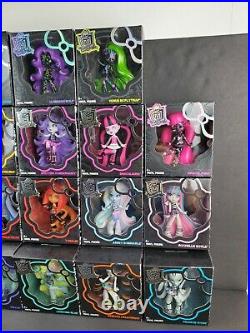 Lot of 18 Monster High 2014 Vinyl Figures Chase Variants First Wave Retired NEW