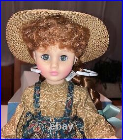 Madame Alexander Anne of Green Gables 14 Doll Arrives at Station + Xtra Outfit