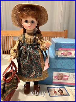 Madame Alexander Anne of Green Gables 14 Doll Arrives at Station + Xtra Outfit