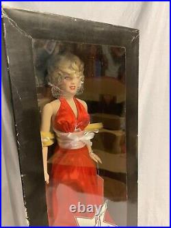 Marilyn Monroe 16 Vinyl Portrait Doll Franklin Mint Night Before Christmas