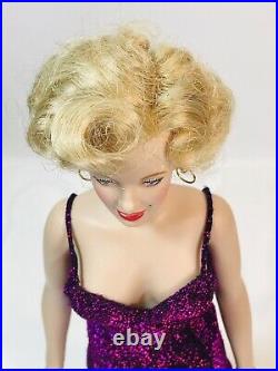 Marilyn Monroe Franklin Mint, Limited Edition. Vinyl portrait doll. 16 High