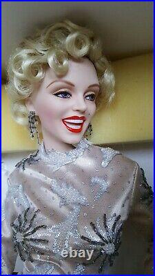 Marilyn Monroe Franklin Mint porcelain 24 doll limited edition Show business