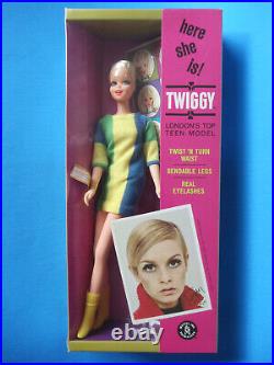 Mattel 1967 TWIGGY Twist N' Turn MOD Doll Pristine MINT Factory Sealed Box