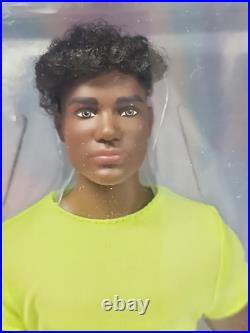 Mattel Barbie(4) LOOKS DOLL LOT (NEW)
