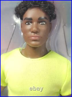 Mattel Barbie(4) LOOKS DOLL LOT (NEW)