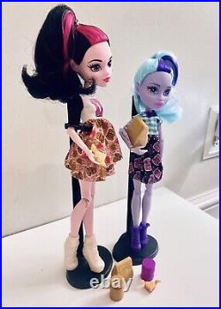 Monster High Doll Set SCHOOL SPIRIT PB&J Draculaura & Twyla EXCELLENT COND. VHTF