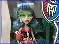 Monster High Dolls- Skull Shores Abbey Bominable & Ghoulia Yelps 2 Set New