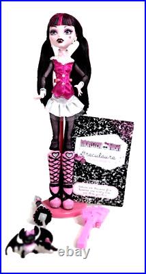 Monster High Draculaura G1 Doll Gold Elastic Accessories Brush Bat Diary Umbrell