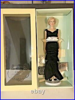 NEW Franklin Mint Princess Diana Vinyl Doll In Blue Velvet Gown Travolta Dress