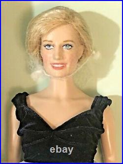 NEW Franklin Mint Princess Diana Vinyl Doll In Blue Velvet Gown Travolta Dress