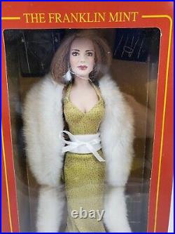 NIB The Franklin Mint 2002 Vinyl Portrait Fashion Doll Jennifer Stallone