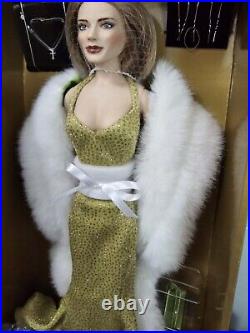 NIB The Franklin Mint 2002 Vinyl Portrait Fashion Doll Jennifer Stallone