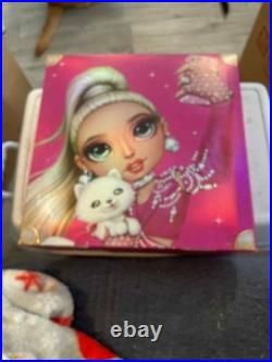 PARIS HILTON Rainbow High Doll Pink Dress & Accessories Dog Phone MGA Premium
