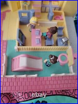 PollyPocket Pollyville LOT! Toy Shop, Schoolhouse, cafe withdolls, pollyville Playmat