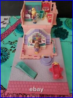 PollyPocket Pollyville LOT! Toy Shop, Schoolhouse, cafe withdolls, pollyville Playmat