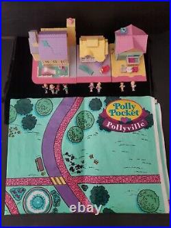 PollyPocket Pollyville LOT! Toy Shop, Schoolhouse, cafe withdolls, pollyville Playmat