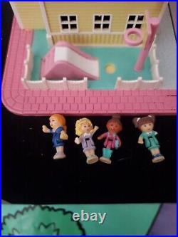 PollyPocket Pollyville LOT! Toy Shop, Schoolhouse, cafe withdolls, pollyville Playmat