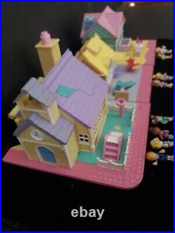 PollyPocket Pollyville LOT! Toy Shop, Schoolhouse, cafe withdolls, pollyville Playmat