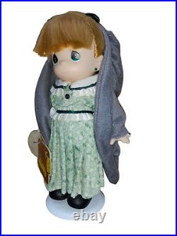 Precious Moments Dolls Children of the World CAITLYN IRELAND with Tags 9 Retired