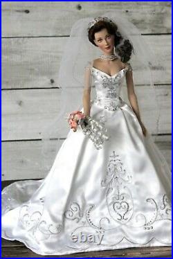 RARE Franklin Mint Vinyl Faberge Stasya Bride Doll 16 in Box