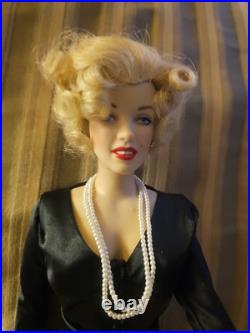 RARE Franklin Mint Vinyl Marilyn Monroe in Pink Sample Doll 15 Tall LOOK
