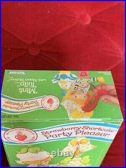 RARE Vintage Strawberry Shortcake MINT TULIP Party Pleaser Doll & Pet Sealed Box