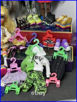 Rainbow Shadow HIGH DOLL LOT of 14 DOLLS Dressed With Shoes & Accessories Stands