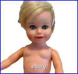 SUZY CUTE Doll with Case 6 outfits Deluxe Reading Topper Toys vintage 60's