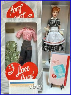 The Franklin Mint I LOVE LUCY 16 vinyl doll w PIONEER Ensemble, COA'S Included