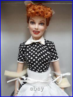 The Franklin Mint I LOVE LUCY 16 vinyl doll w PIONEER Ensemble, COA'S Included