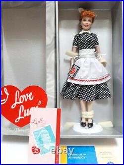 The Franklin Mint I LOVE LUCY 16 vinyl doll w PIONEER Ensemble, COA'S Included