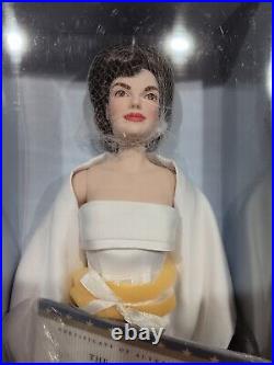 The Jackie Kennedy Doll Vinyl 15 By Franklin Mint Outfits Mannequins Coa Lot +