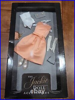 The Jackie Kennedy Doll Vinyl 15 By Franklin Mint Outfits Mannequins Coa Lot +