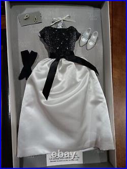 The Jackie Kennedy Doll Vinyl 15 By Franklin Mint Outfits Mannequins Coa Lot +