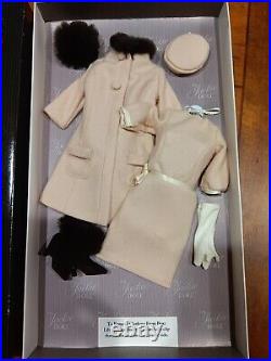 The Jackie Kennedy Doll Vinyl 15 By Franklin Mint Outfits Mannequins Coa Lot +