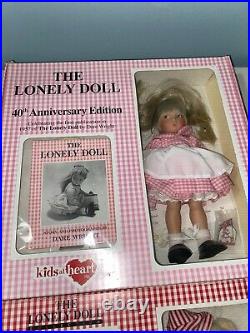 The lonely Doll 40th Anniversary set pin teddy bear a gift from book lot
