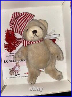 The lonely Doll 40th Anniversary set pin teddy bear a gift from book lot