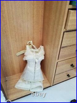 Franklin Mint TITANIC Rose Doll w/ Trunk Outfits & Many Extras! for Sale in  San Diego, CA - OfferUp