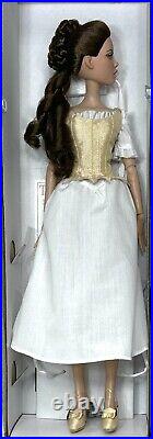 Tonner Anne De Leger Basic Brown from the Deja Vu Collection preowned MINT