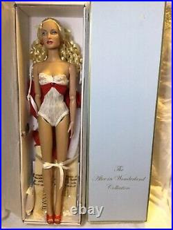 Tonner Basic Sweetheart Alice in Wonderland 2005 16 Fashion Doll Mint Box Stand