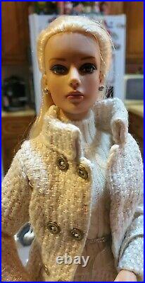 Tonner Winter Whisper Sydney Chase Doll 2006 MINT, PRISTINE